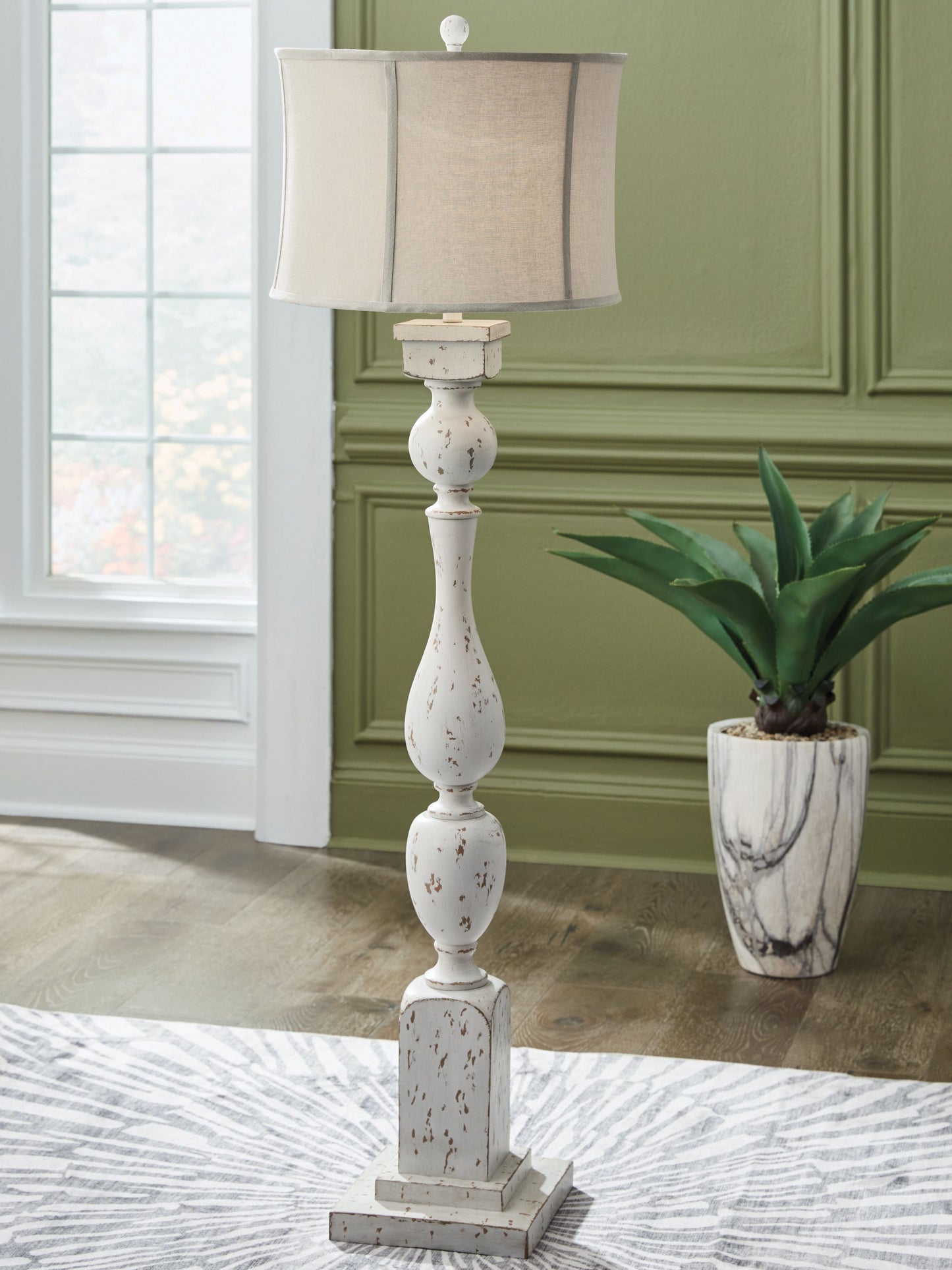 Madsbrook - Poly Lamp