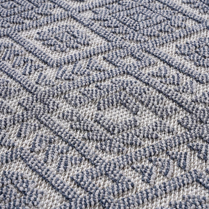 Guros - 8' X 10' Traditional Indoor / Outdoor Area Rug - White / Gray