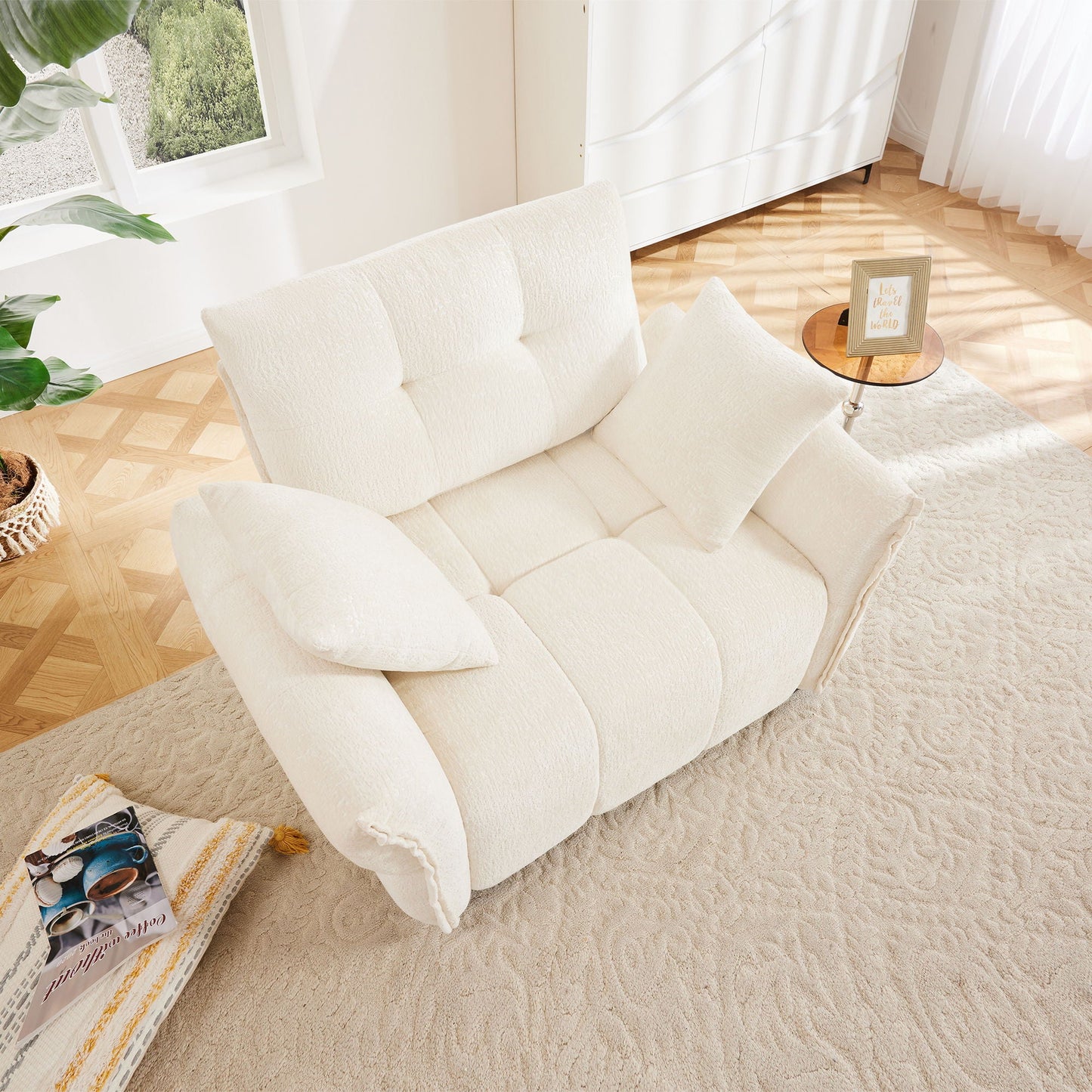 Modern Ergonomic Single Seater Sofa With High Resilience Cushions