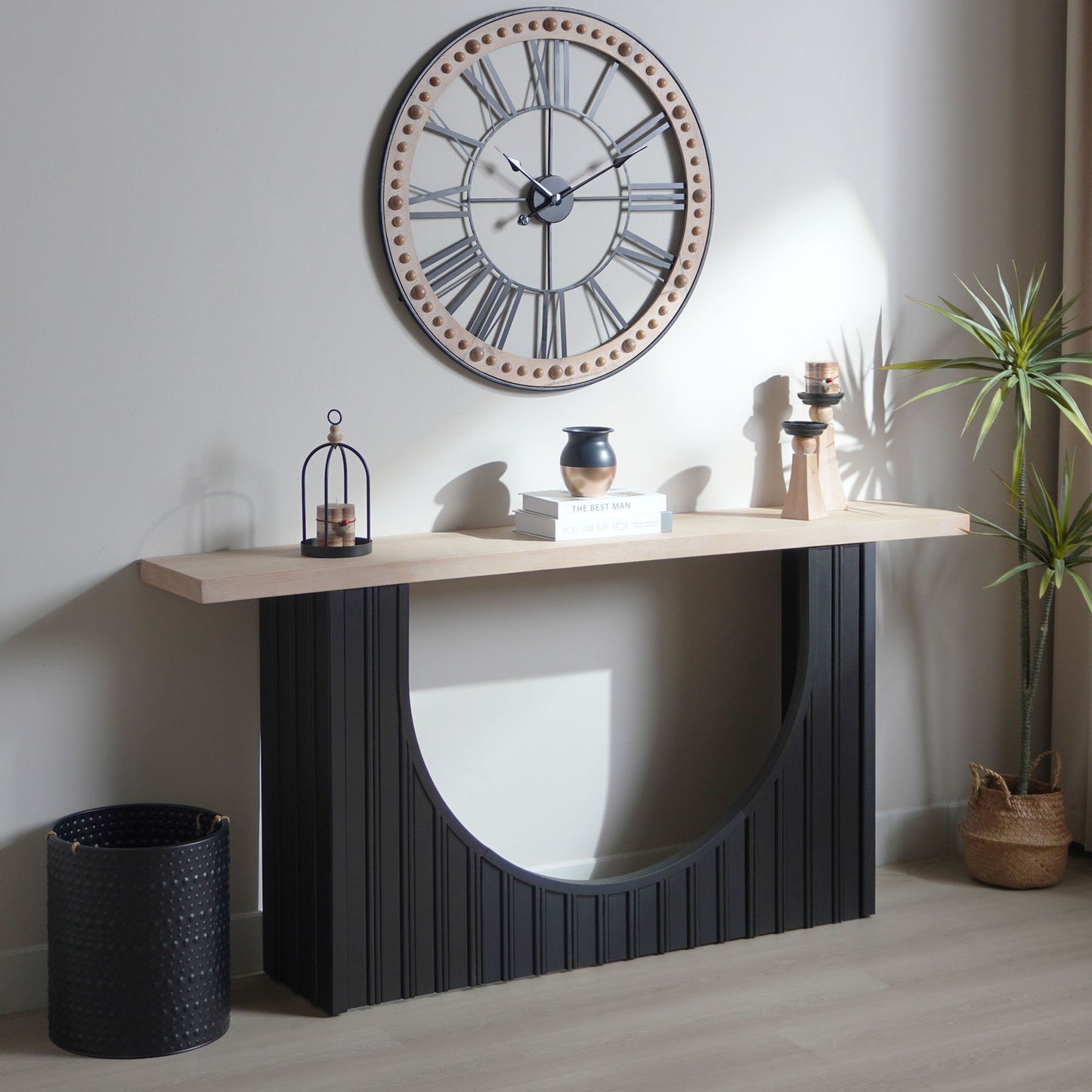 Arch Fluted Table