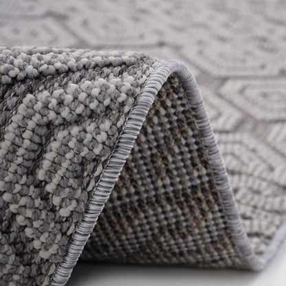 Guros - 6' X 9' Geometric Indoor / Outdoor Area Rug - Gray / White