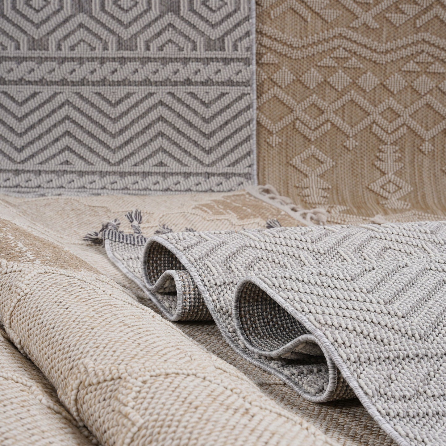 Guros - 8' X 10' Trellis Indoor / Outdoor Area Rug - Ivory