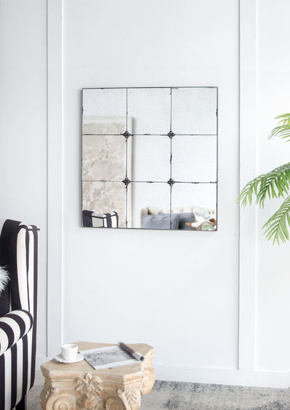 Traditional Decor Style Antique Glass Panel Mirror, Wall Mirror For Bathroom Entryway Console Lean Against Wall