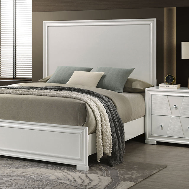 Holsted - E.King Bed