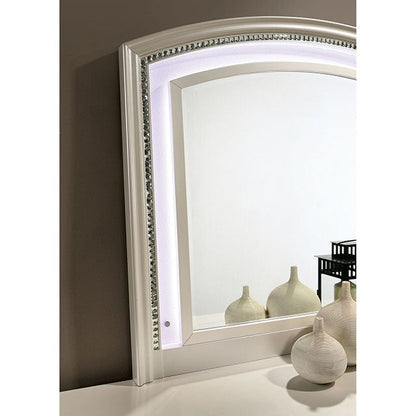 Maddie - 5 Pc Queen Bedroom Set