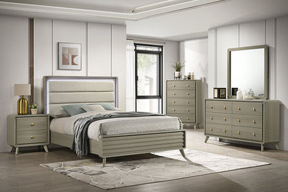 Rainier - 5 Pc Queen Bedroom Set (Upholstered HB)
